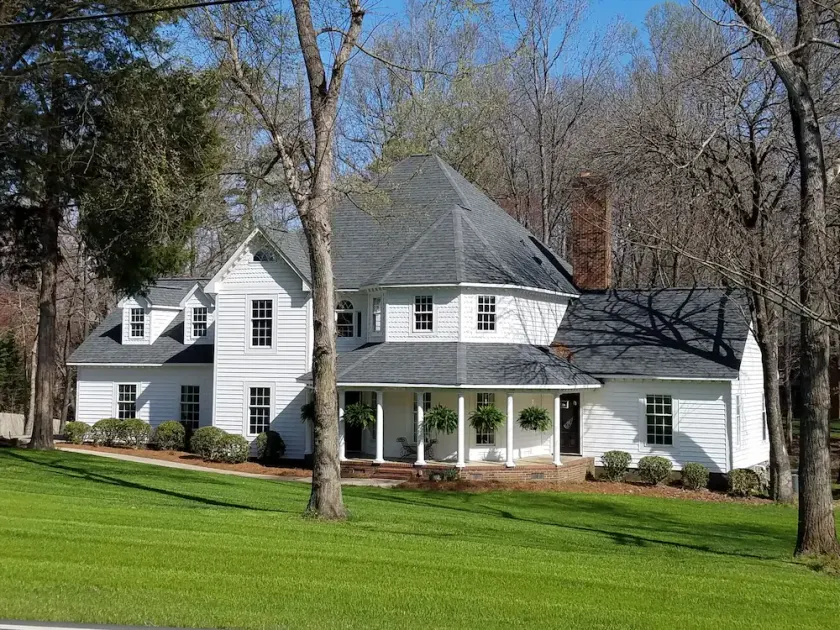 Grand Home 6BR / 3. 5BA 14 sovepladser. Nær Colosseum, Dntwn, Grandover, Aquatic, High Point - Image 1