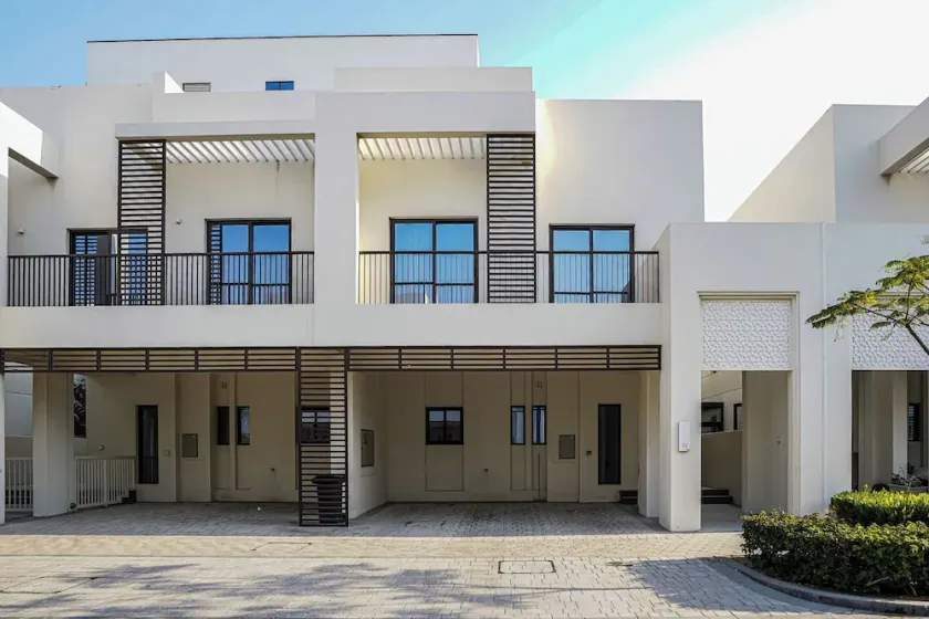 Luxury White Villa by the sea - Image 1