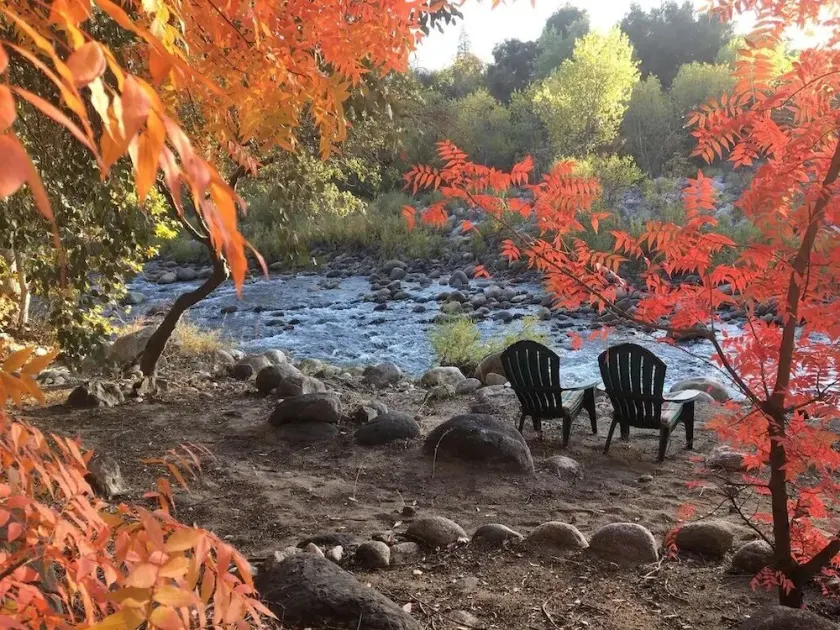 River Frontage ~ Quiet & Secluded Retreat Only Minutes to Sequoia National Park  - Image 1