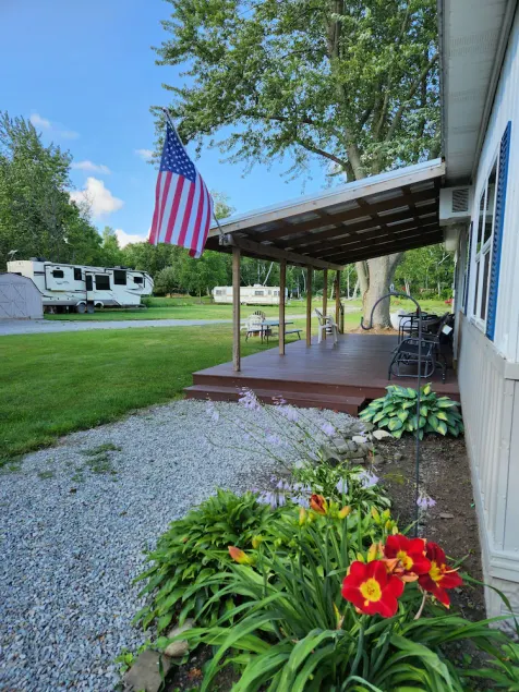 Seasonal Fully Furnished Mobile home - Image 1