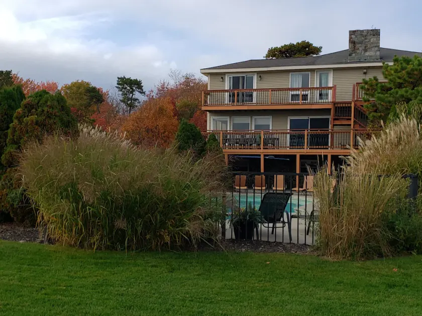 Oceanfront Estate - Heated Pool - Hot Tub - Acre of Land - Image 1