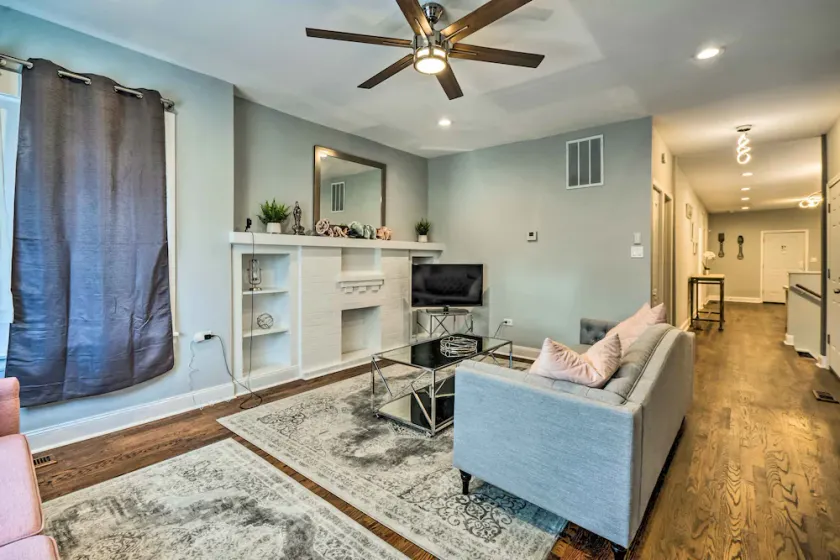 Remodeled Chicago Apartment < 9 Mi to Downtown - Image 1