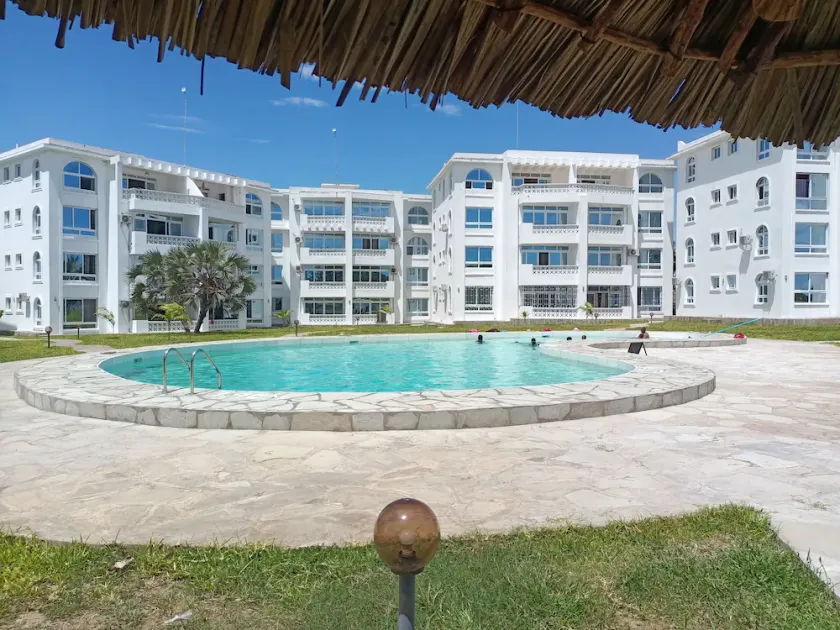 HavenHouse Kijani - 1 Bedroom Beach Apartment with Swimming Pool - Image 1