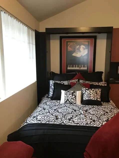 Bungalow Guest House - Image 1