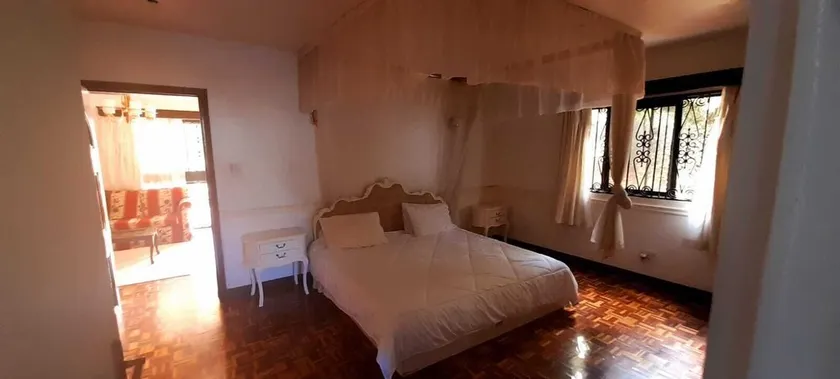 Romantic  villa with private balcony — 5 min from village market ! - Image 1