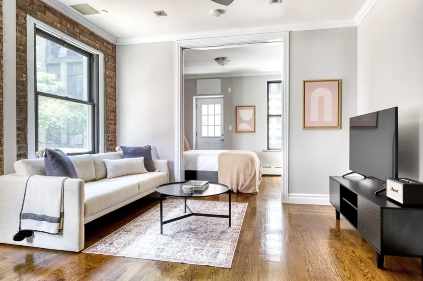 Ideal Kips Bay 1BR w/ W/D, near East River & 6 Train, by Blueground - Image 1