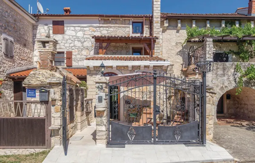 Bellissima casa con 2 camere da letto a Parenzo - Image 1