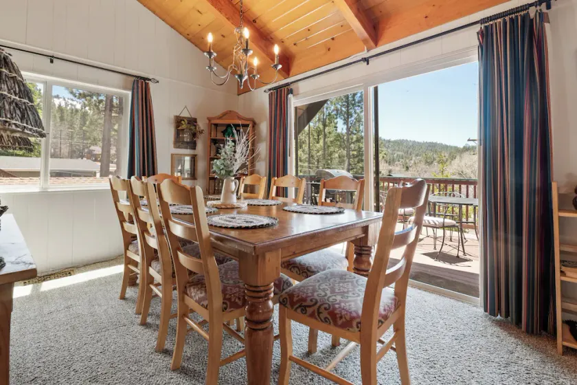 Buffalo Crossing - Hot Tub, Game Room, Slope View, Walk to Bear Mtn - Image 1