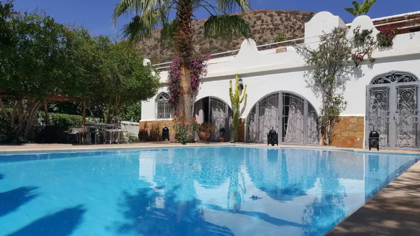 Villa, Piscine Privée, chauffée, Hammam, Bar, 4x4 sable, Pistes, Buggy, Bateaux. - Image 1