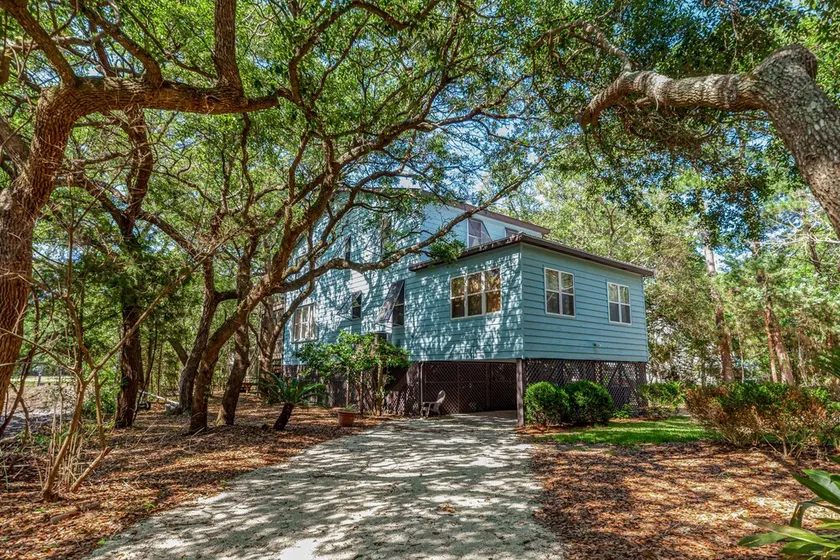 Peace of Pawleys Great 4 bedroom home located on the creek in Pawleys - Image 1
