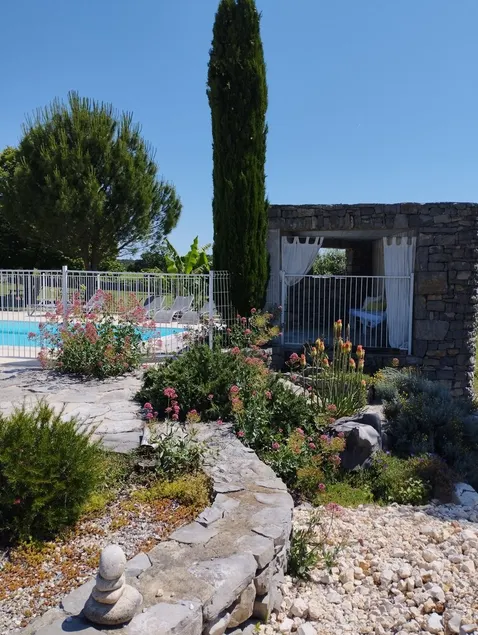 Sur Ardèche Mazet con piscina privada, gran jardín plano - Image 1