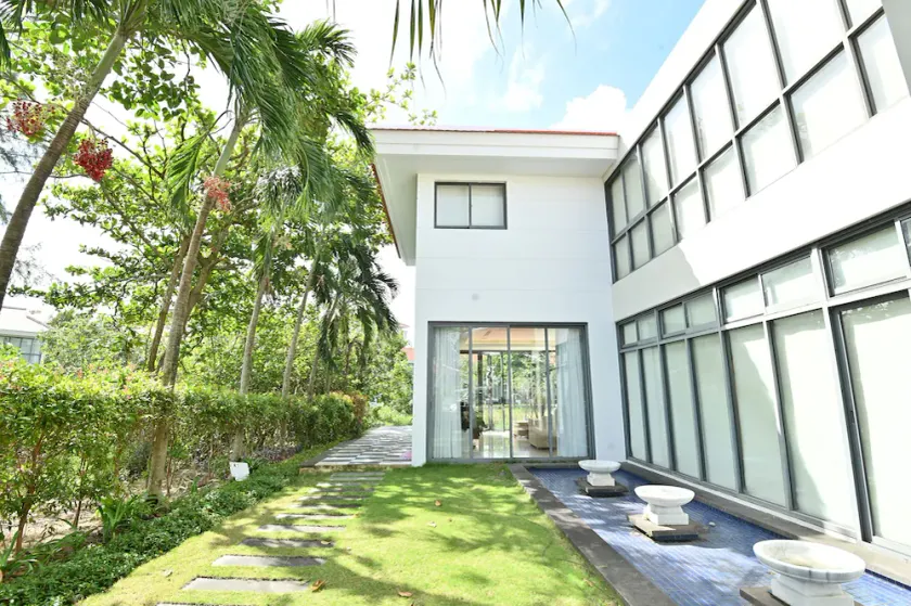 OV, 4 BRs Villas - Image 1