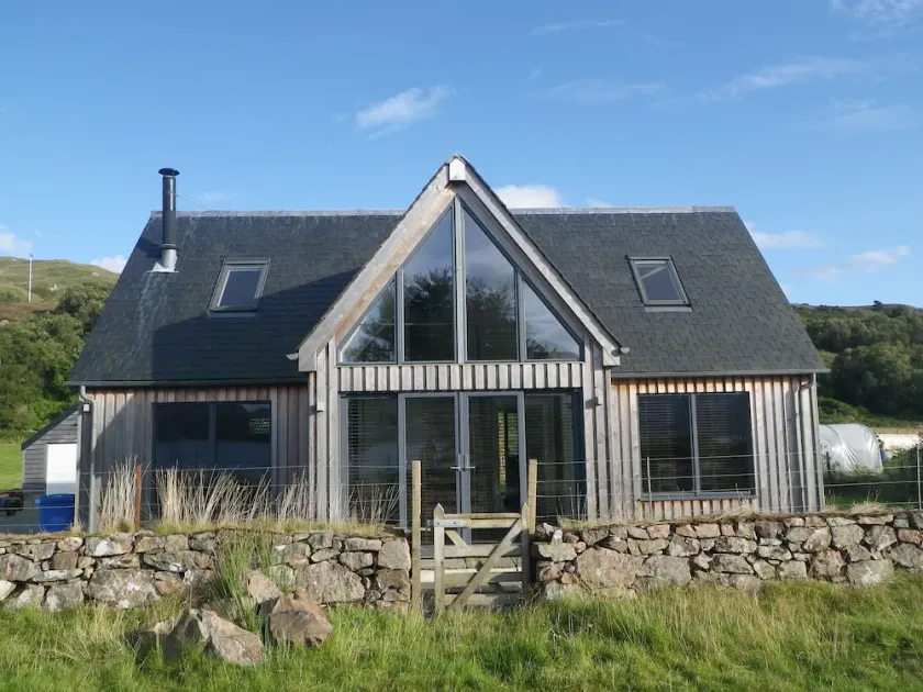 Bedövning Individuellt Designad Fastighet On Shore I byn Glenelg - Image 1