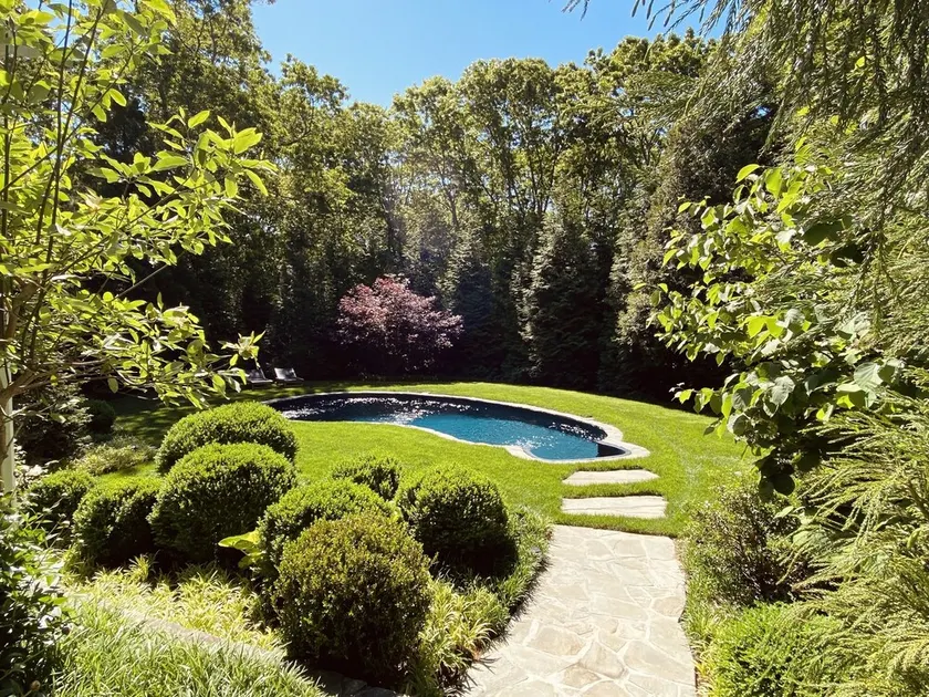 Sag Harbor Sleeps 12 ……5 min drive to town. - Image 1