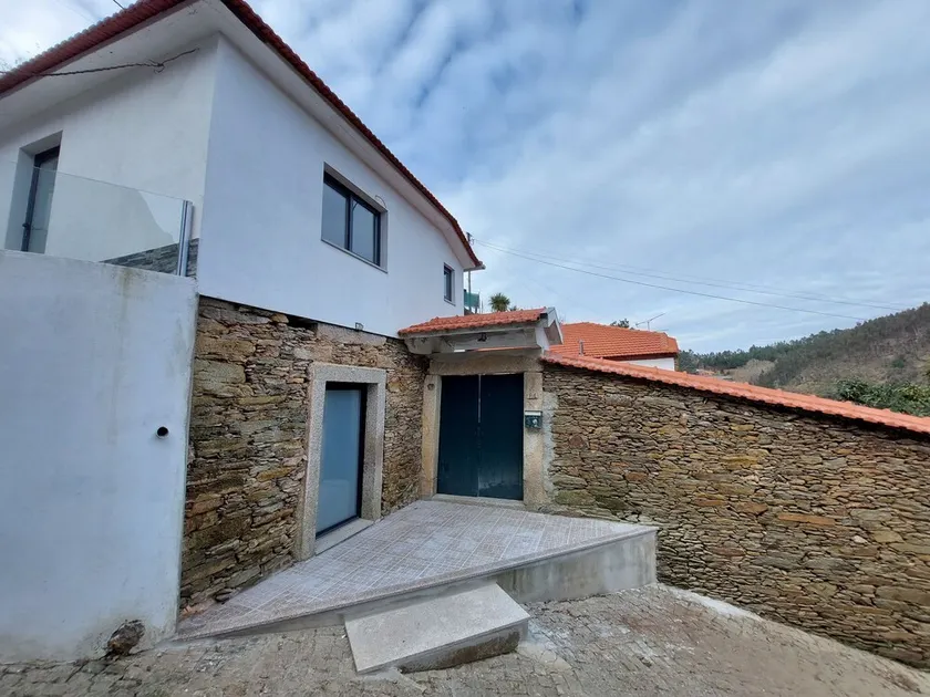 House on the DOURO - Image 1