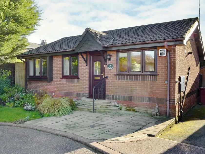 2 bedroom accommodation in Longridge, near Preston - Image 1