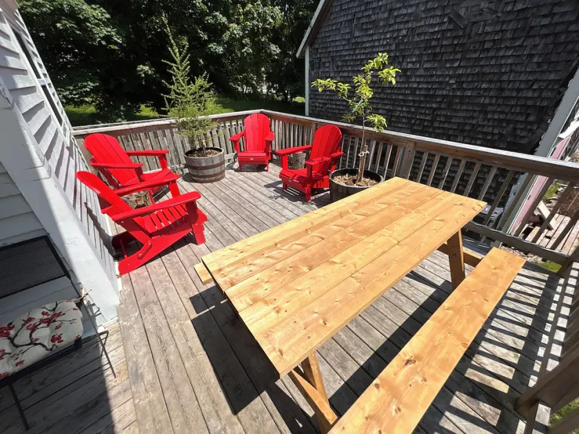 Enjoy a cozy stay at Sunflower House, a three-bedroom home in Sackville, N.B. - Image 1