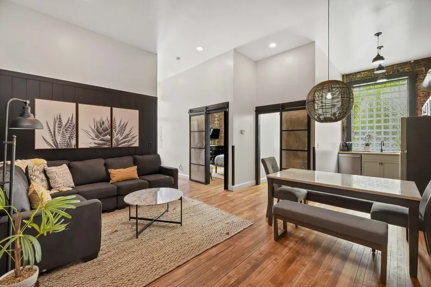 A Cleveland Modern and Historic Apartment - Image 1
