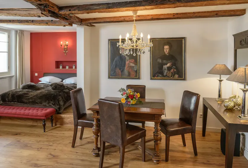 Romantic old town apartment - Image 1