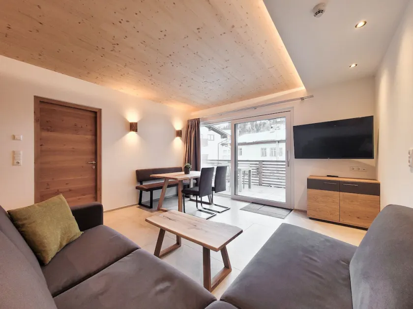 50m² modern holiday apartment with balcony, free swimming lake, 100 m from the ski area - Image 1