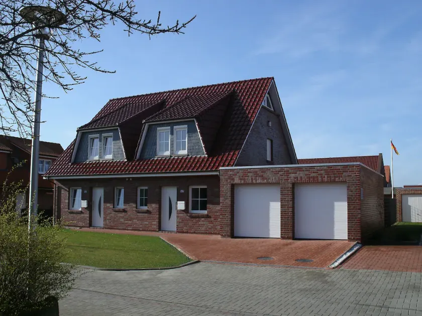 Exclusive comfortable for 6-dog house with design furnishings, WiFi, beach chair - Image 1