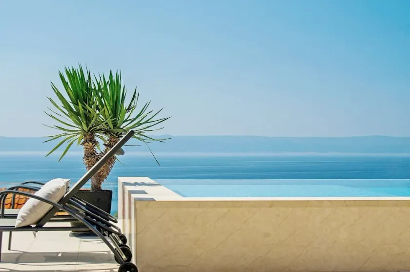 Vast villa, private heated pool - *free dinner offer - Image 1