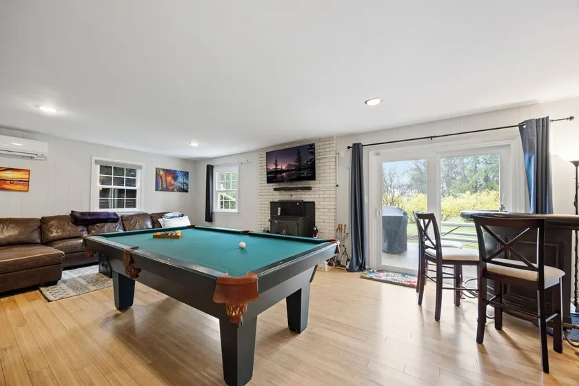 Comfortable & Spacious 5BD/3BA - Walk to State College HS and 5 min Uber to PSU - Image 1