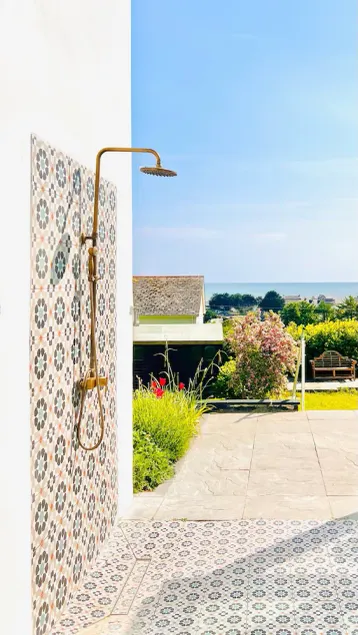 Seafacing Welsh cottage near the beach with stunning views accommodating 8. - Image 1
