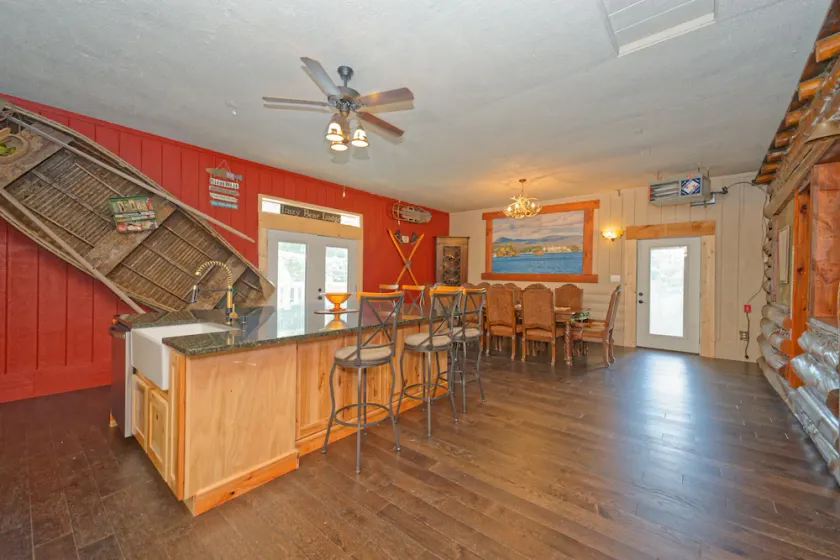 Black Bear Lodge - Image 1