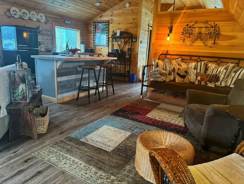 The Loft at Bearpen Mountain--Ski, Hike, Snowmobile! - Image 1