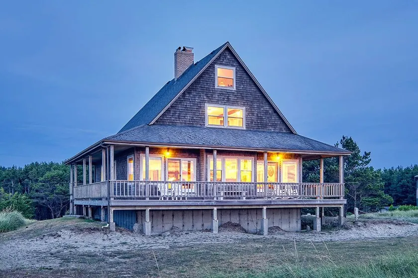 Amazing Ocean Views, Pets Ok, Beachfront, Xbox, 75\" Theater (Weath) - Image 1