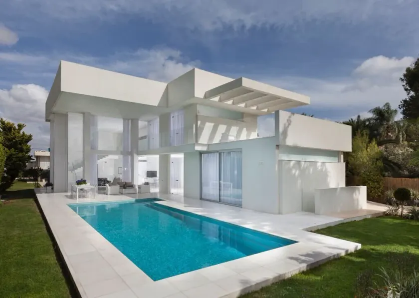 luxury kfar shmaryahu villa 6 bedrooms for rent  - Image 1