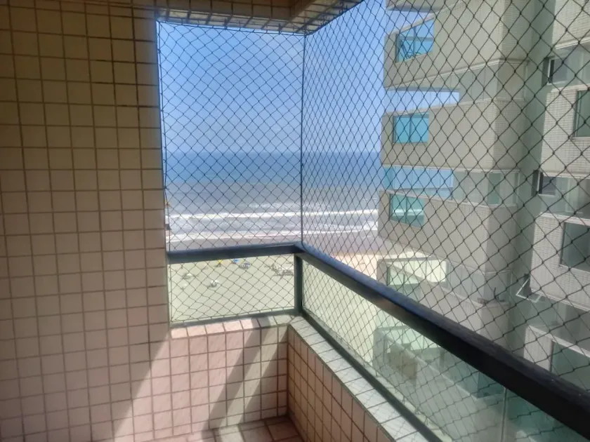 Fit HIGH STANDARD.  Seafront building with sea view from the balcony - Image 1