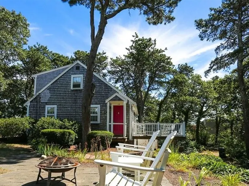 Close to Hardings Beach & Private Access to Oyster River - Image 1