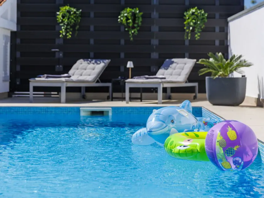Beautiful  villa for 6 guests with private pool, A/C, WIFI, TV, terrace and panoramic view - Image 1