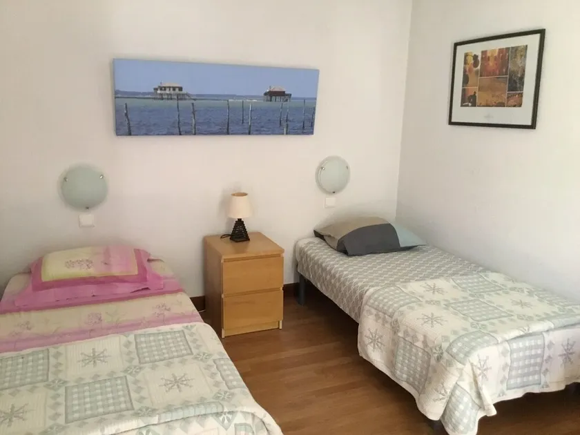Country house with large garden and swimming pool, 12km from beach and lake - Image 1