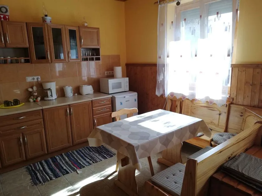 Holiday apartment with wifi and air conditioning - Image 1