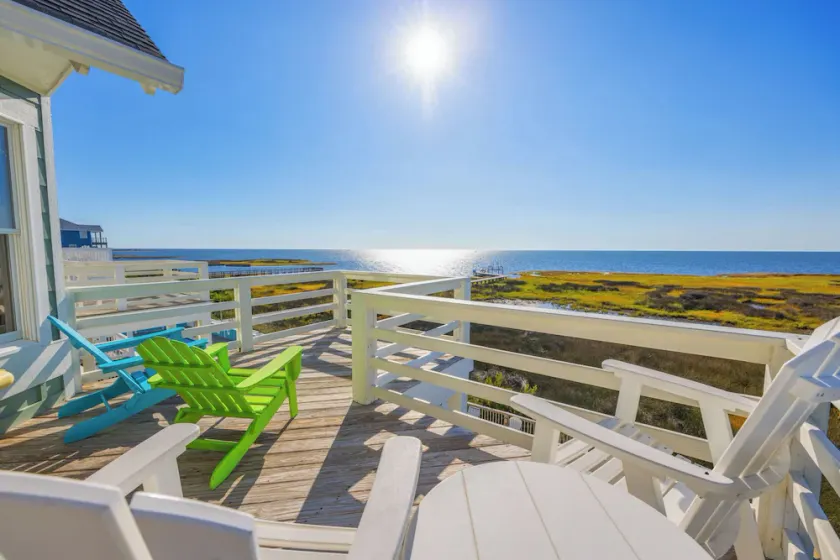 Fantastisk Sunset Views! Soundfront-Elevator, Pool, Hot Tub, Kajak, Cmty Boat Ramp - Image 1