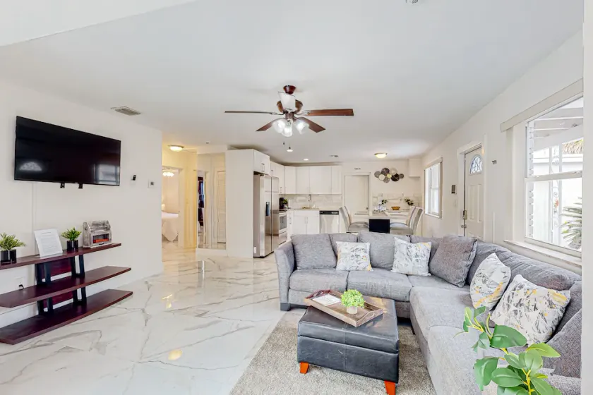 Breezy dog-friendly home near Deerfield Beach with private pool, lawn, fast WiFi - Image 1