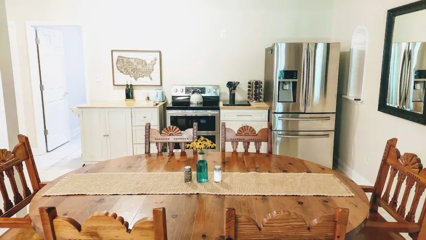 Urban Oasis I Large 2bd/1ba I Surrounded by Nature I 30 mins to DC - Image 1