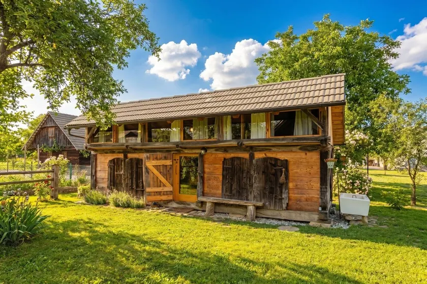 Pig barn - Svinjaki - Image 1