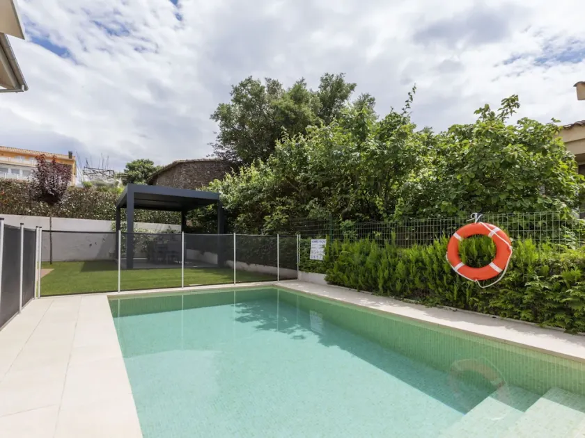 Smuk privat feriebolig for 7 personer med privat pool, klimaanlæg, WIFI, TV og gårdhave - Image 1