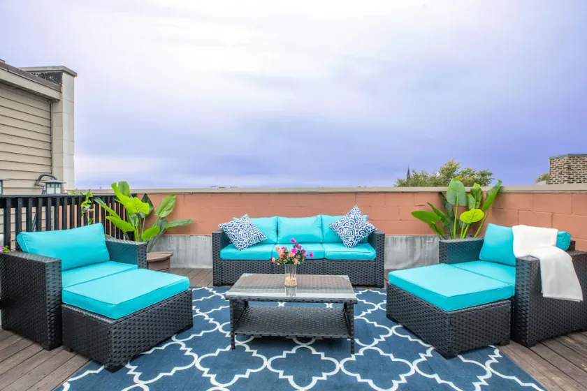 NEW LUXURY PENTHOUSE CONDO - Image 1