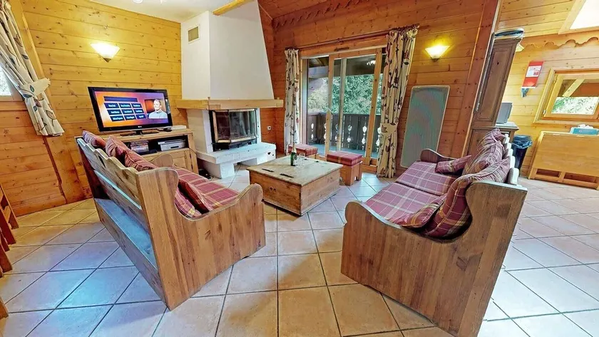 Large, comfortable apartment with easy-access to the slopes - Image 1
