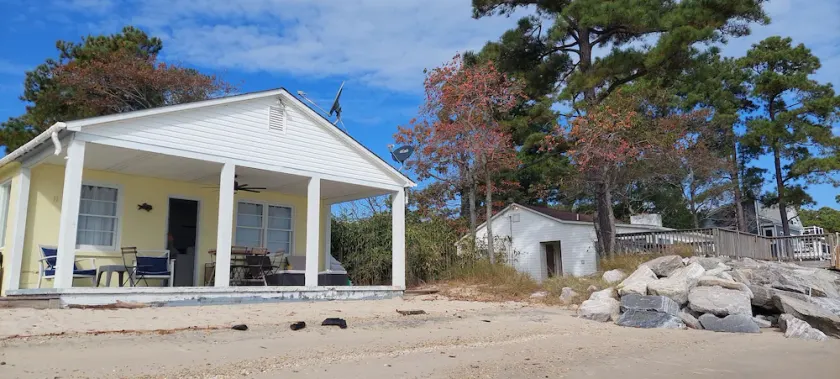 Private Beach Front Getaway at The Sunshine Beach Cottage. - Image 1