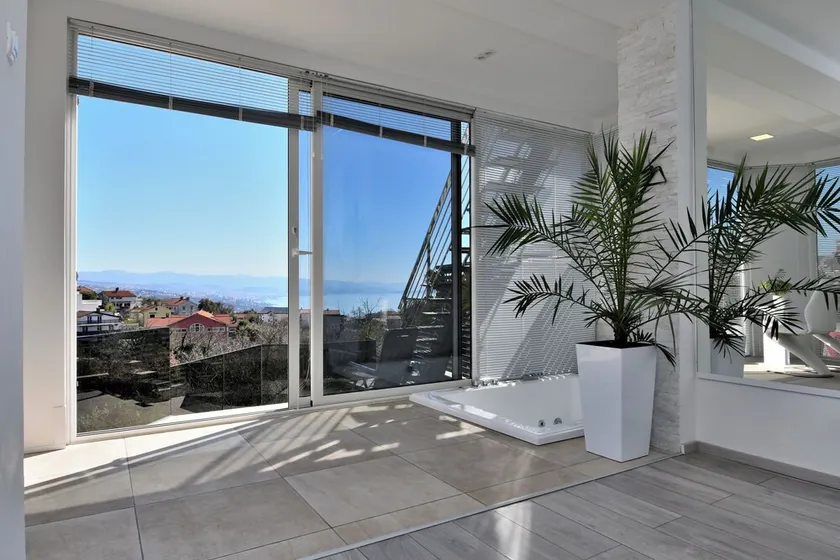 House Luxury - Image 1
