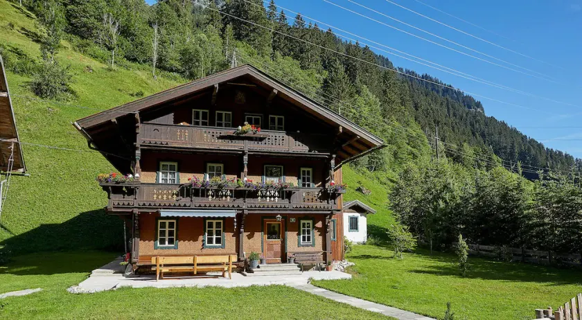 Zillertal ski and hiking hut - Image 1