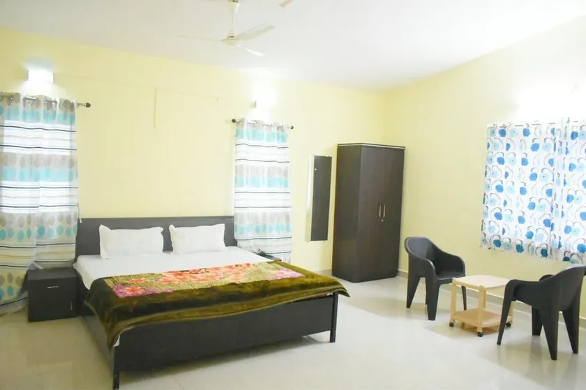 4bhk Spacious Villa - Image 1