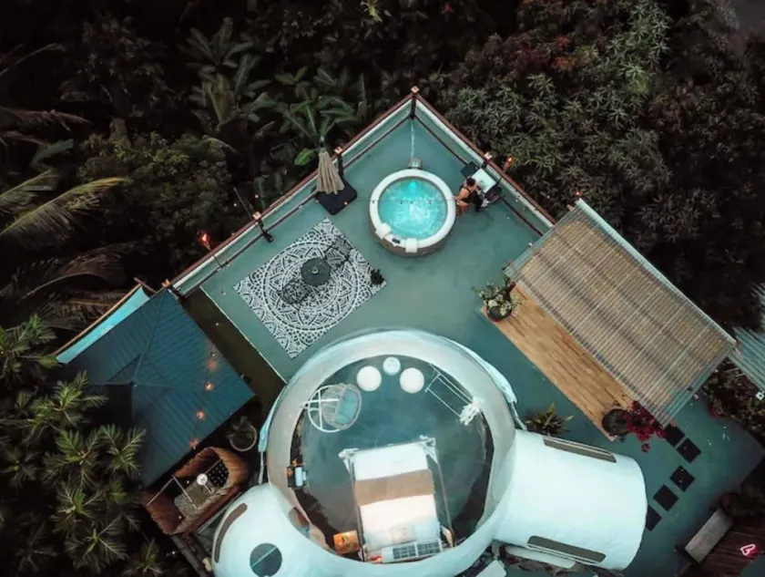 Bubble room with a view, Jacuzzi spa, kitchen. - Image 1