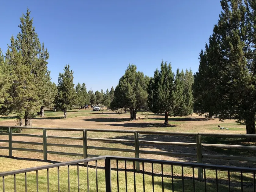 Fabelagtig Eagle Crest Resort Juniper Meadow, Privat Spabad, Golfbane, Pool - Image 1